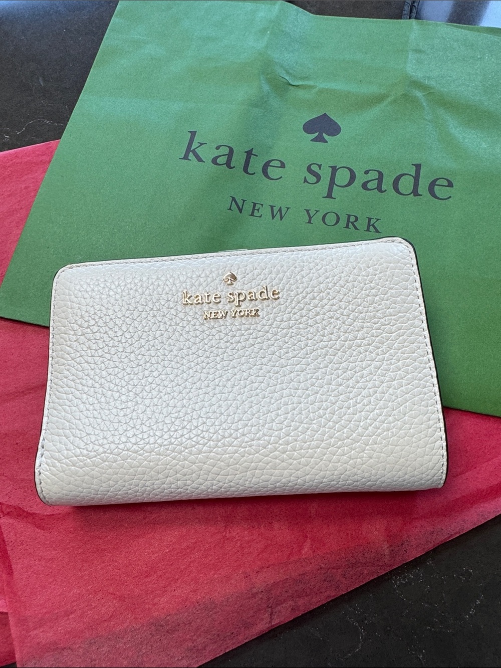 NWT Kate Spade Pebbled Cream Leather Zip Wallet with Gold Logo